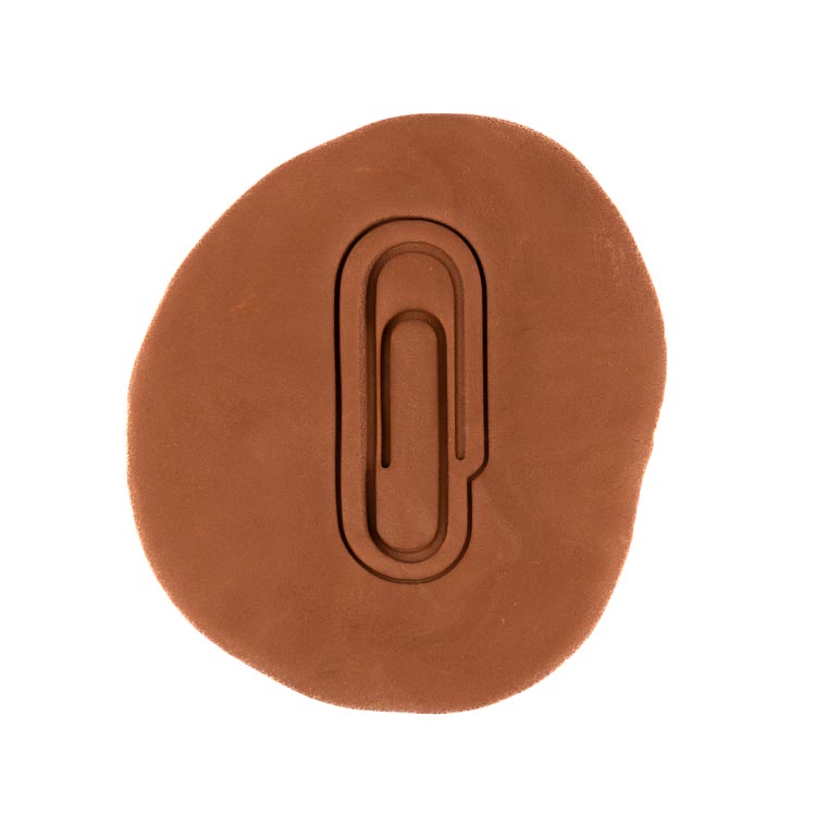 Kancelářská sponka | dvoudílné vykrajovátko