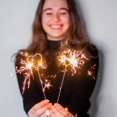 Prskavka ve tvaru srdce, hoří 30s, výška 17 cm