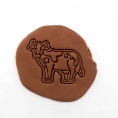 Kráva - postava | dvoudílné vykrajovátko