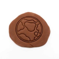 Země | dvoudílné vykrajovátko